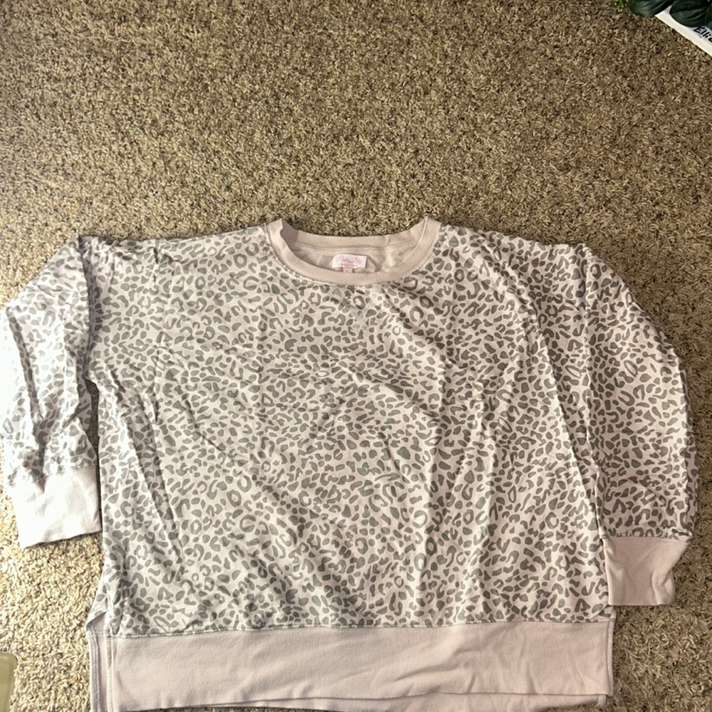 Pink lily mauve sweater with cheetah print